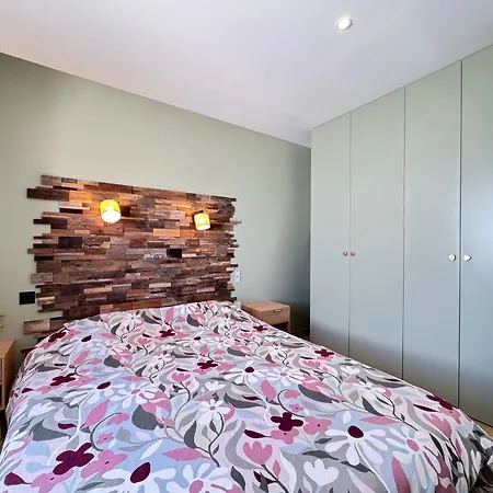 Villa La - Neuve, Piscine Chauffee, Wifi, Tv *