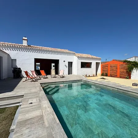 La - Neuve, Piscine Chauffée, Wifi, Tv