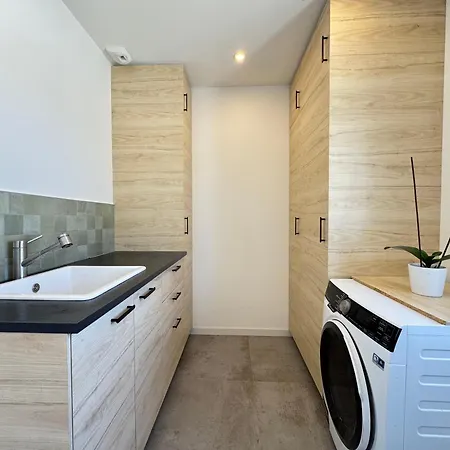 La - Neuve, Piscine Chauffée, Wifi, Tv
