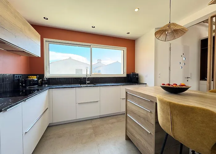 La - Neuve, Piscine Chauffee, Wifi, Tv *