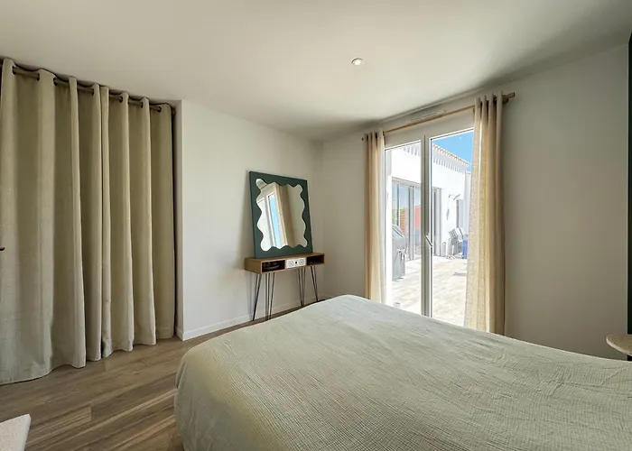 La - Neuve, Piscine Chauffee, Wifi, Tv